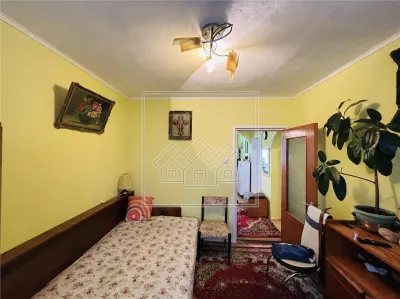 Ap decomandat, 3 camere, balcon, pivnita - N. Iorga - foto 21