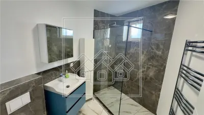 Apartament 2 camere, renovat, parcare, decomandat, etaj intermediar - foto 12