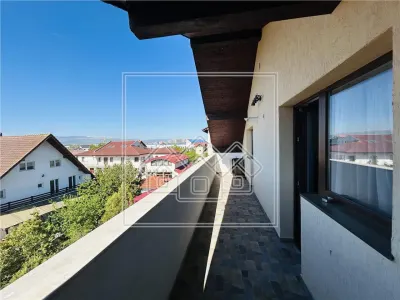 Ap spatios, 72 mp utili, balcon mare, 2 locuri de parcare - Selimbar