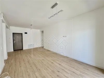 Ap.2 camere, etaj 1/2, intabulat, finisat la cheie - terasa 14 mp - foto 2