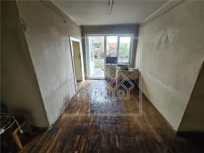 Casa individuala, cu 2 intrari separate, 235 mp utili + teren - foto 11