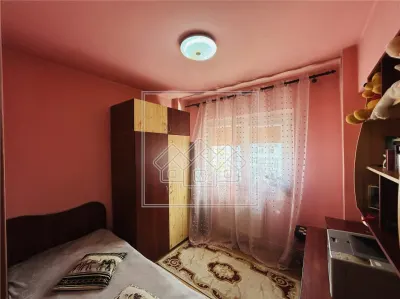 Ap decomandat, 4 camere, balcon - Zona Mihai Viteazu - foto 14