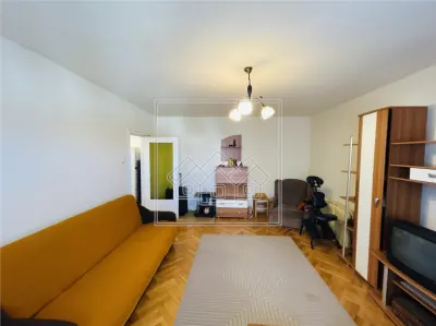 Apartament decomandat, 3 camere, 2 bai, balcon, etaj5/7 - Terezian - foto 3