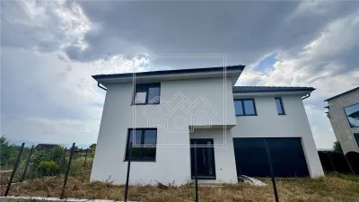 Cas? individual? P+E de vânzare în Sibiu, cartierul Veteranilor de R?zboi — 263 mp utili, teren 500 mp - Sibiu