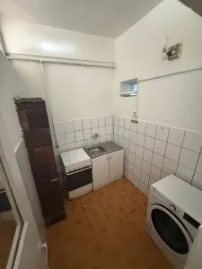 Vanzare garsoniera etajul 1 , Centrul Civic - foto 4