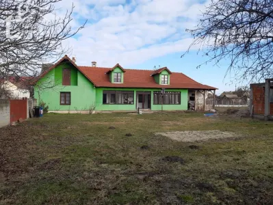 CASA CU TEREN DE VANZARE IN SEITIN - foto 1