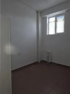 SPATIU COMERCIAL CENTRAL - foto 7