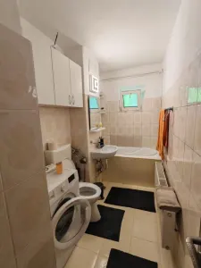 Decomandat cu centrala propie, model mare - foto 3