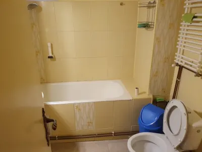 Decomandat la etajul 1 linga Punctele Cardinale - Timisoara