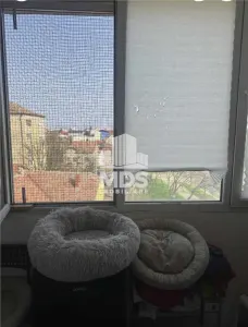 Apartament cu 3 camere cu 2 băi  bloc anvelopat la etajul 3 - Timisoara