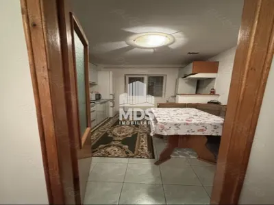 Decomandat cu 2 băi la parter cu balcon - Timisoara