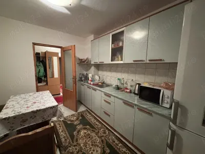 Decomandat cu 2 băi la parter cu balcon - foto 3