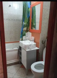 Decomandat, mobilat si utilat, etaj intermediar in bloc izolat - foto 2