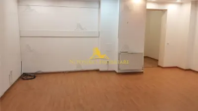 SPATIU COMERCIAL DE INCHIRIAT - foto 3