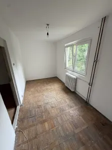 2 camere la etaj 2 linga piata Doina - foto 7