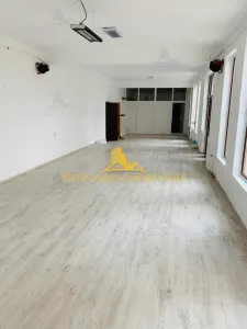 NOVISIMO-IMOBILIARE: SPATIU COMERCIAL DE INCHIRIAT - Ploiesti