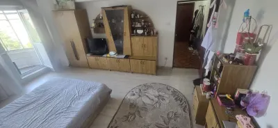 Decomandat, etaj intermediar, mobilat,linga padurice - foto 7