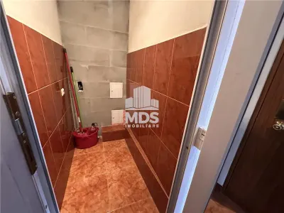 Decomandat, etaj intermediar, mobilat si utilat Iulius Mall - foto 10