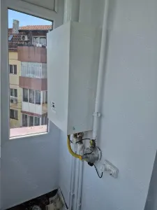 Decomandat cu 2 bai și 2 balcoane - foto 3