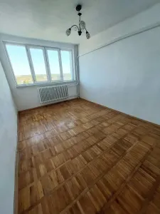 Decomandat, model mare in bloc anvelopat, etaj intermediar - foto 6