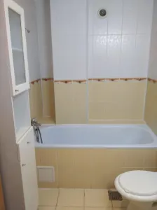 Etaj intermediar in bloc nou cu 2 bai, 80 mp - foto 2