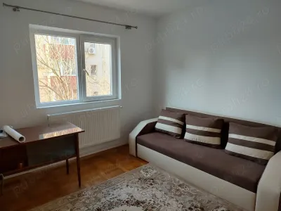 Decomandat cu 2 bai si 2 balcoane, model mare - foto 2