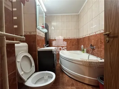 Decomandat cu 2 bai si 2 balcoane cu garaj sub bloc - foto 8