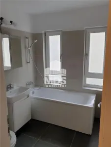 Etaj 2 in bloc nou cu 2 bai, mobilat si utilat - foto 5