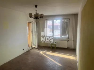Decomandat cu 2 bai in bloc anvelopat - foto 1