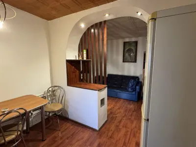 Decomandat la etaj 1, mobilat si utilat - foto 4