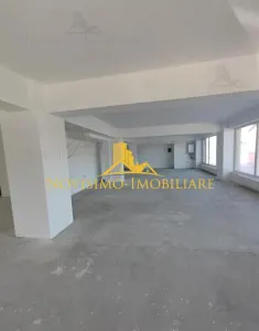 NOVISIMO-IMOBILIARE: SPATIU COMERCIAL DE INCHIRIAT IN ZONA PIATA MIHAI VITEAZU - Ploiesti
