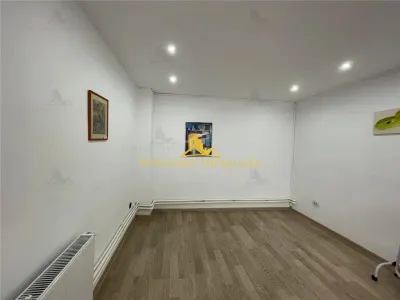 NOVISIMO-IMOBILIARE: VILA DE INCHIRIAT IN ZONA CENTRALA - foto 13