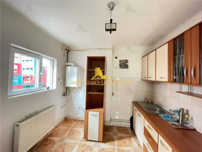 NOVISIMO-IMOBILIARE: VILA DE INCHIRIAT IN ZONA CENTRALA - foto 14