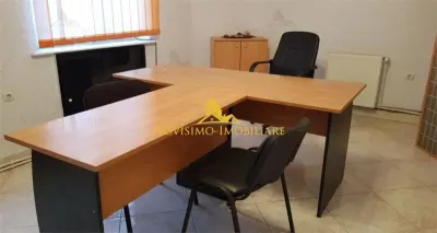 NOVISIMO-IMOBILIARE: PARTER CASA CU 3 CAMERE IN ZONA CENTRALA - foto 2