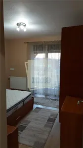 Apartament  3 camere 70 mpu  si loc parcari in zona Turnisor - foto 5