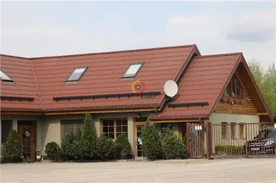 constructii si teren  intravilan18.000 mp - foto 1