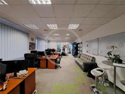 Spatiu pentru birouri, 100 mp utili, situat in cartierul Zorilor! - foto 2