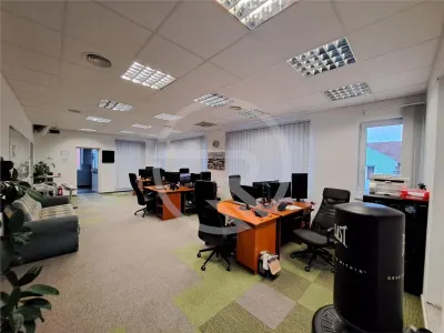 Spatiu pentru birouri, 100 mp utili, situat in cartierul Zorilor! - foto 3