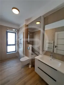 Casa tip duplex, LA CHEIE, situata in cartierul Voronet! - foto 12