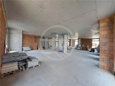 Spatiu comercial, 711 mp utili, situat in cartierul Intre Lacuri! - Cluj-Napoca