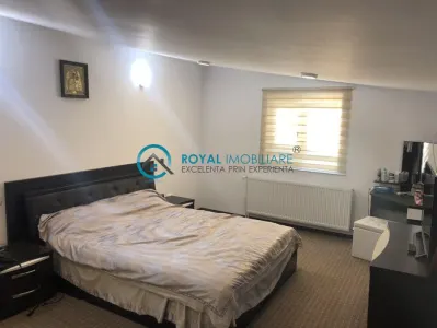 Royal Imobiliare  - Vanzari Case zona Centrala - foto 4