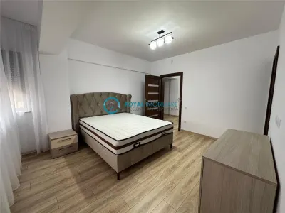 Royal Imobiliare - Inchiriere apartament 3 camere zona Albert - foto 6
