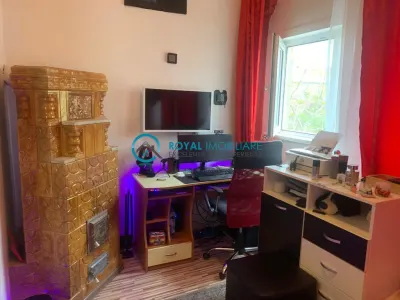 Royal Imobiliare - Vanzare Casa D+P+M, Ultracentral - foto 3
