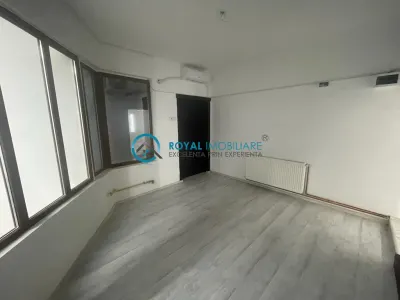 Royal Imobiliare - Inchiriere spatiu zona Ultracentrala - foto 4