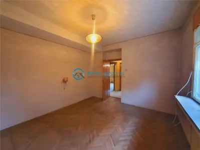 Royal Imobiliare - Vanzare apartament 4 camere zona B-dul Castanilor - foto 4