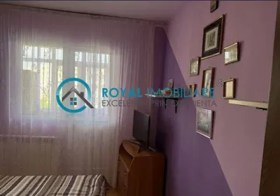Royal Imobiliare - Vanzare apartament 4 camere zona 9 Mai - foto 5