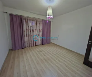 Royal Imobiliare - Inchiriere apartament 4 camere in zona Ultracentral - Ploiesti