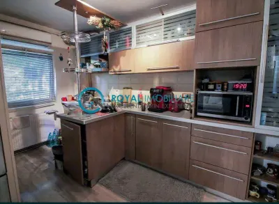 Royal Imobiliare - Inchiriere apartament 4 camere zona 9 Mai - foto 6
