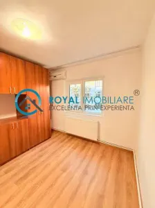 Royal Imobiliare - Vanzare apartament 2 camere zona 9 Mai - foto 2