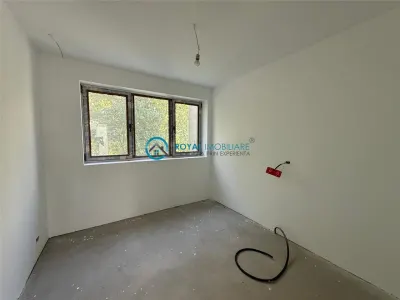 Royal Imobiliare - Vanzare apartament 3 camere zona Sud - foto 4